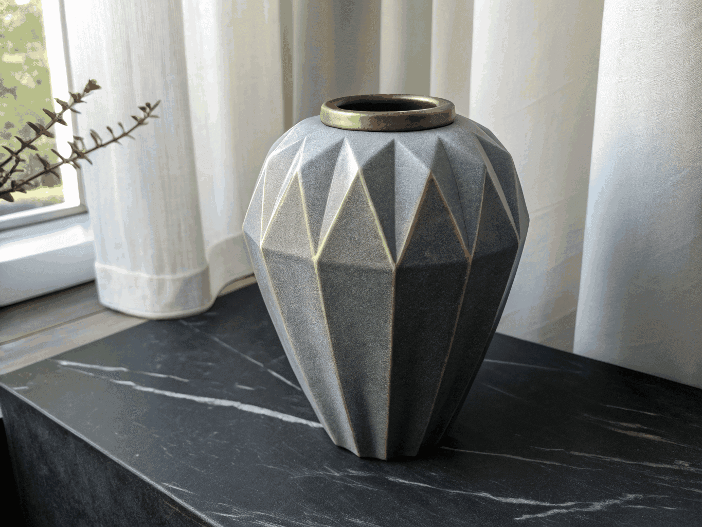 Low Poly Geometric Vase